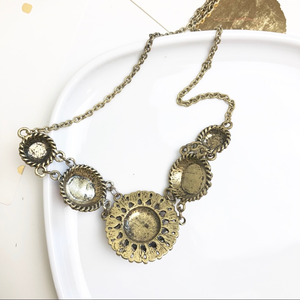 Statement necklace - Picture 4 of 4